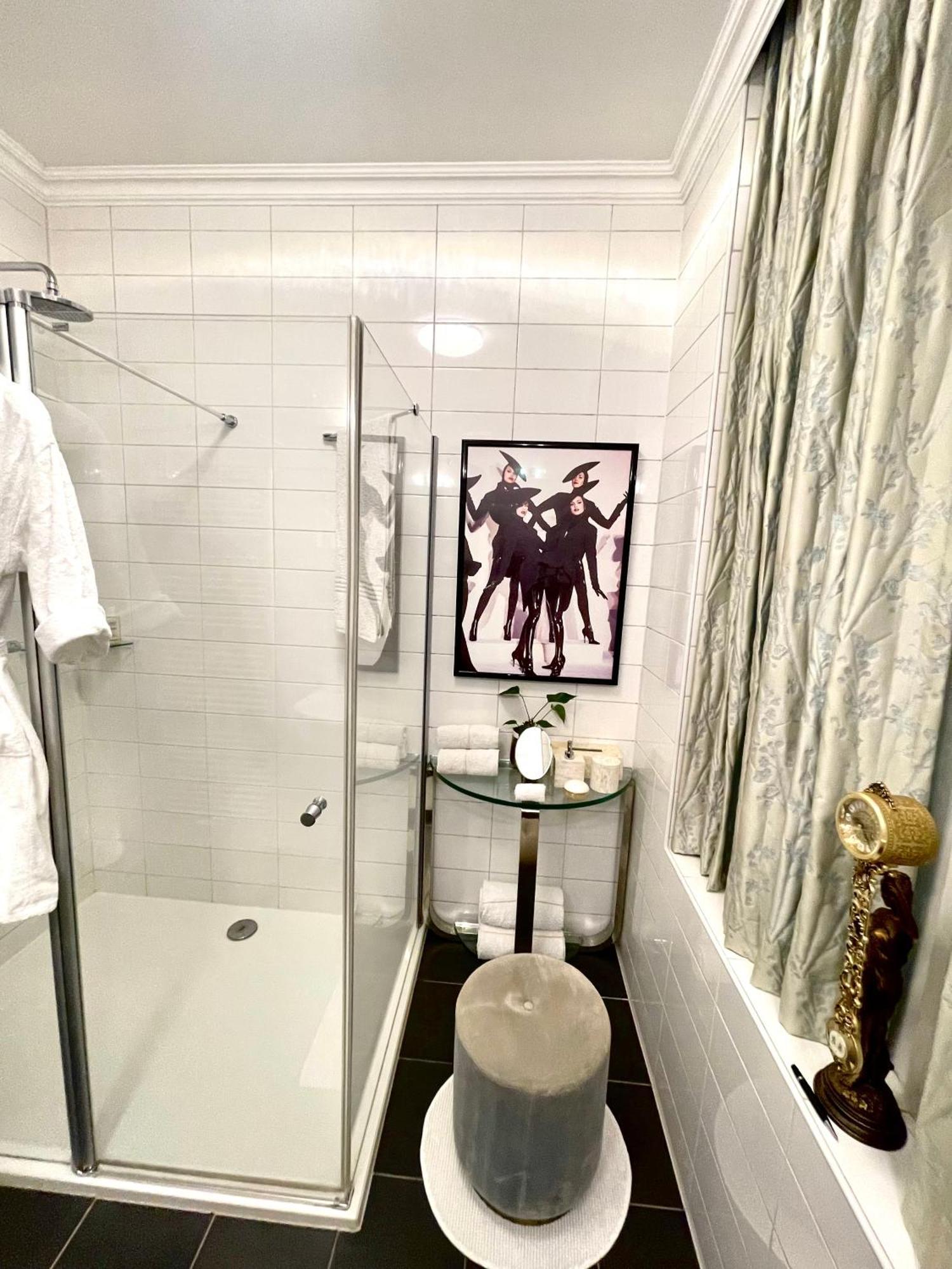 Luxury Center With Canal View 1 Kingsize Bed And 1 Sleeping Sofa Appartamento Amsterdam